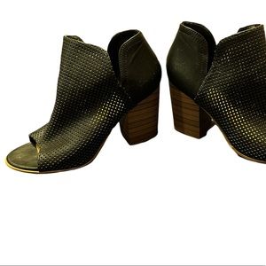 Soda-Chunky Heel-Black shoes